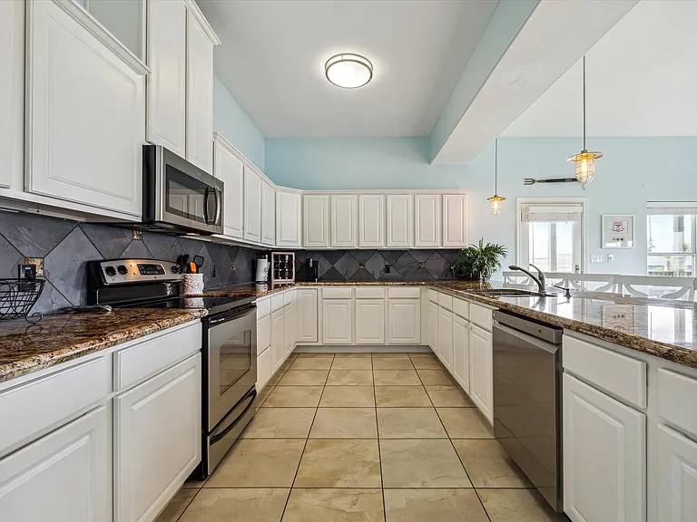4015 Warchest Ct — Photo 15