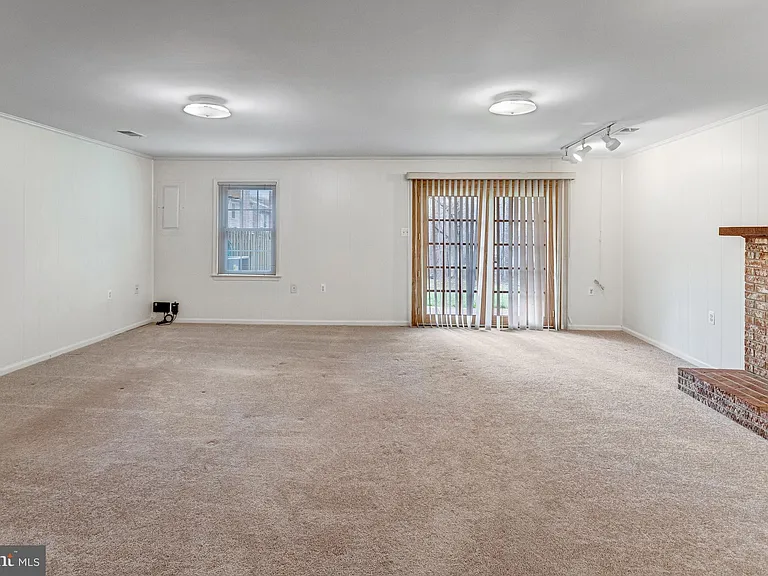 11337 Cromwell Ct — Photo 19