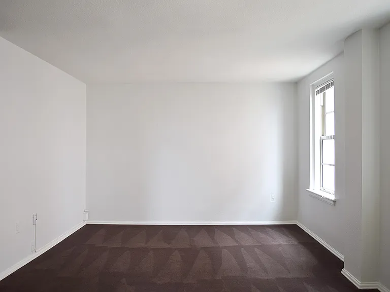 Dining/Living room