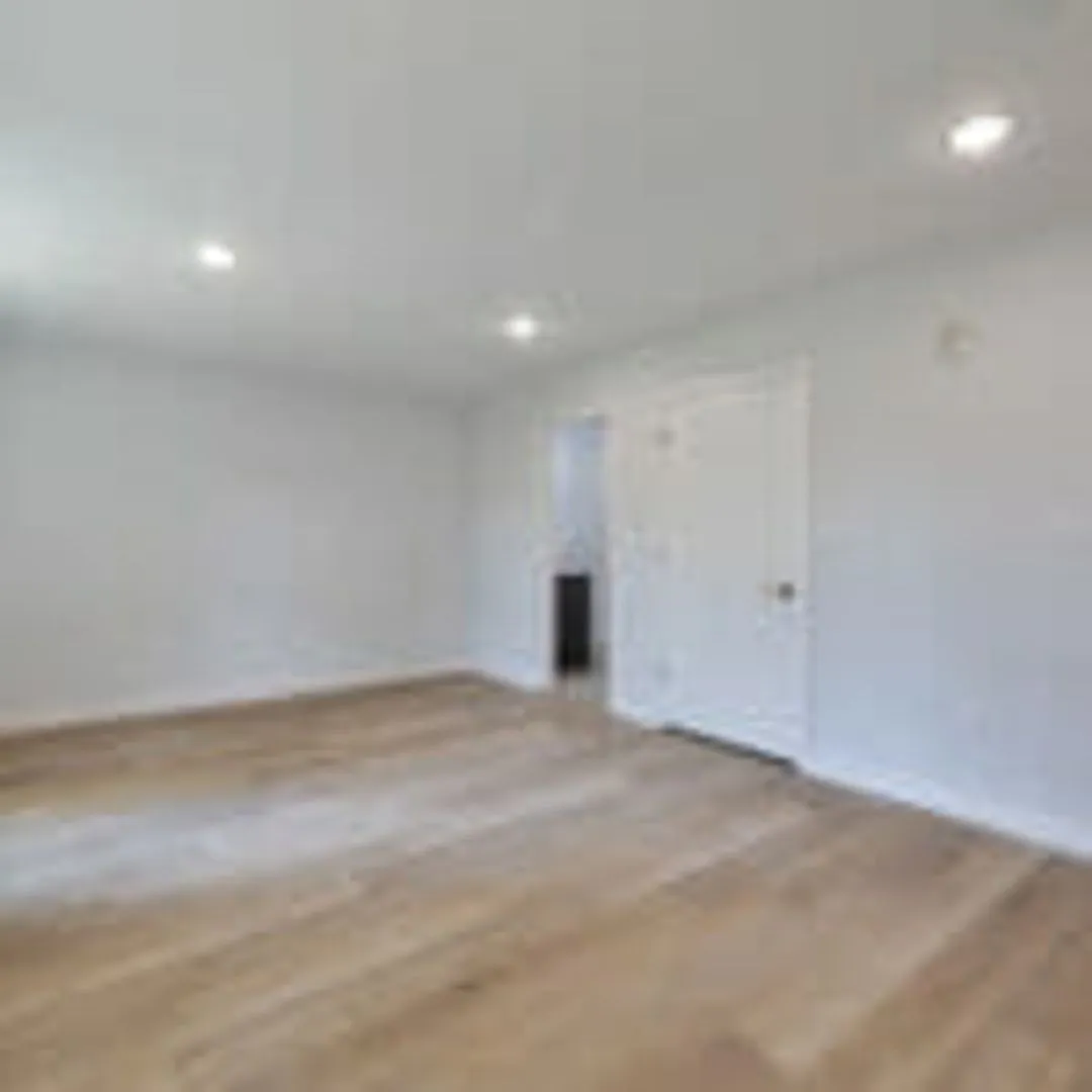 645 Brooklyn St — Photo 4