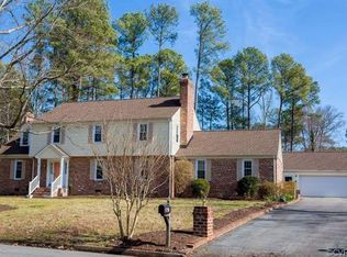 1515 Hearthglow Ln, Henrico, VA 23238