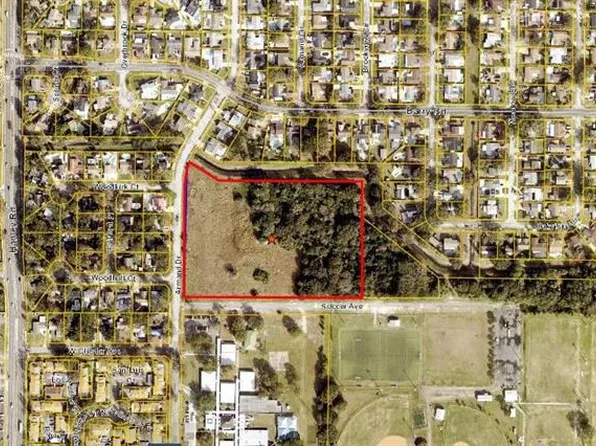 1 Armand Dr, Tampa, FL 33634