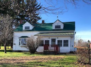 73 Russell Rd, Saint Albans, VT 05478