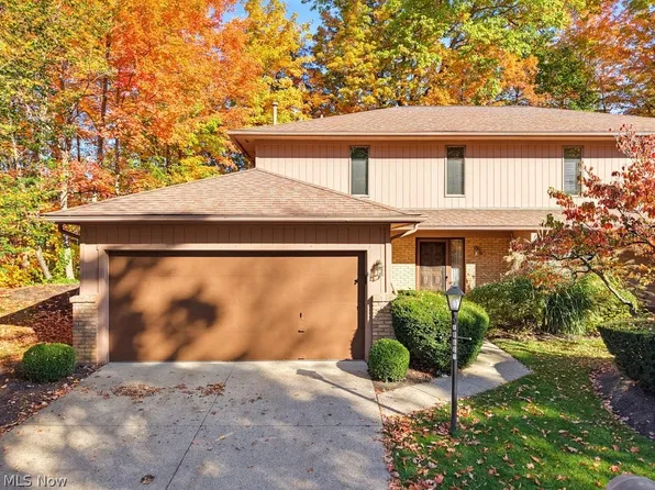 18601 Buccaneer Creek Ln, Strongsville, OH 44136