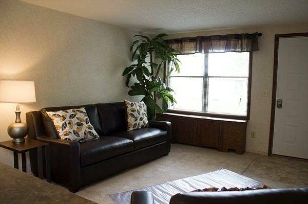 2nd image of 852 N Elm St APT J
