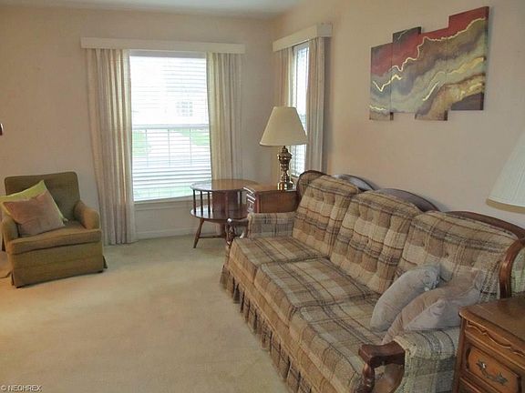 4th image of 8702 Orchard Ave