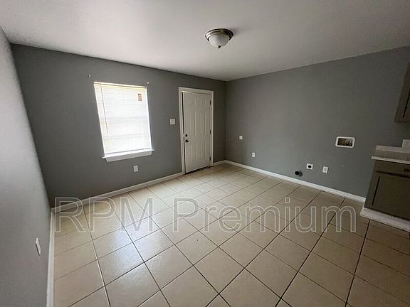 5th image of 5143 Baker Blvd Unit B