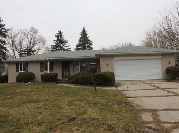4038 Rochdale Dr, Flint, MI 48504