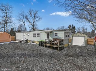 124 N Cherry St, Frackville, PA 17931