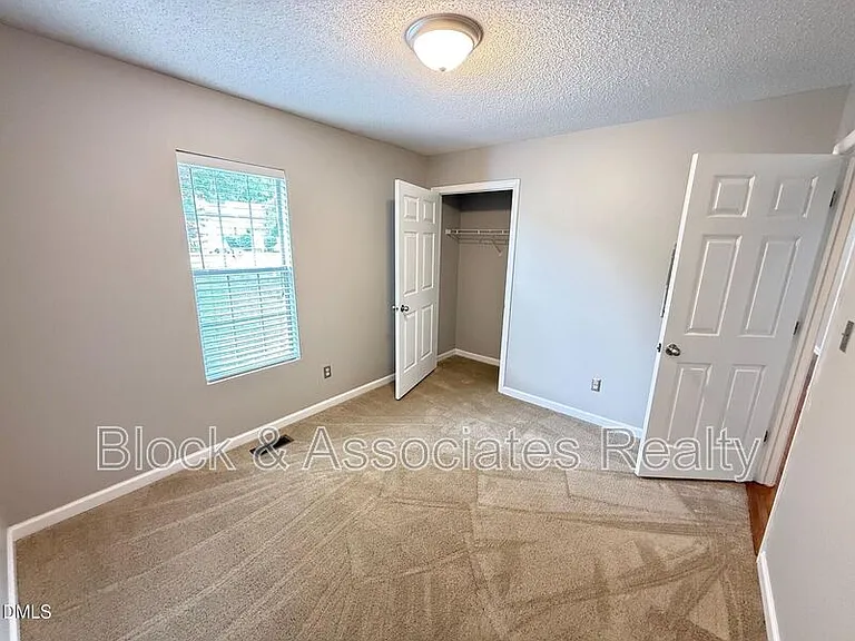610 E Jones Ave — Photo 15