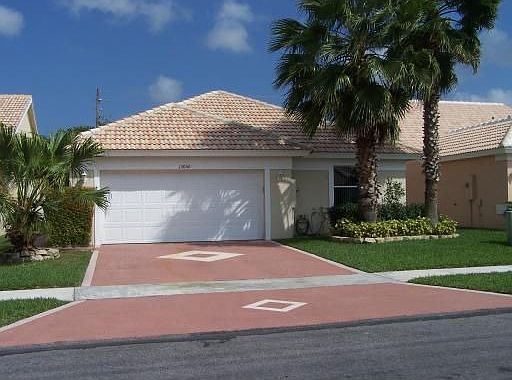 2nd image of 13050 Hampton Lakes Cir