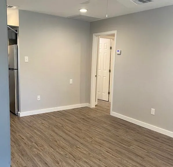401 Cooner St #11 — Photo 5