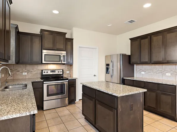 713 Carillion Dr, Pflugerville, TX 78660
