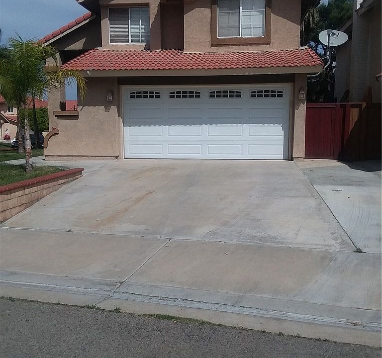 2nd image of 12843 Mayflower Ct