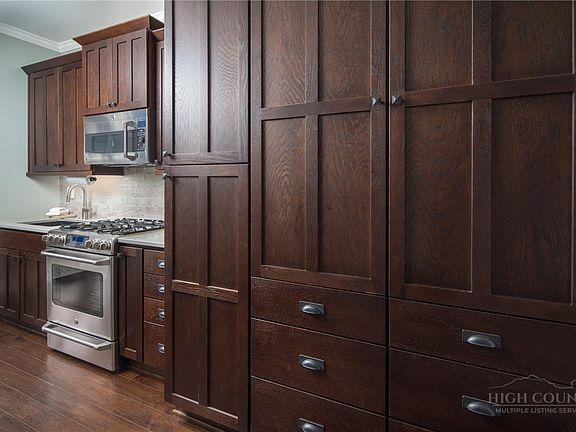 4th image of 198 Ramblestone Terrace #204