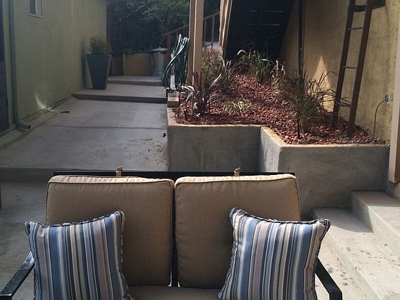 3rd image of 1044 N Bonnie Brae St APT 106
