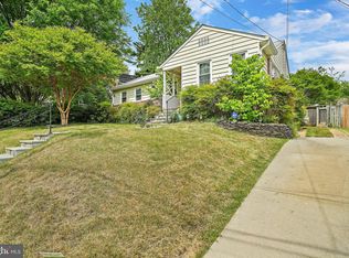 4219 8th St S, Arlington, VA 22204