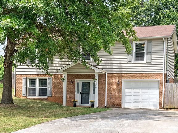 4th image of 426 Cook Dr