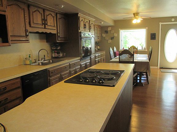2nd image of 2606 E Beech Ave