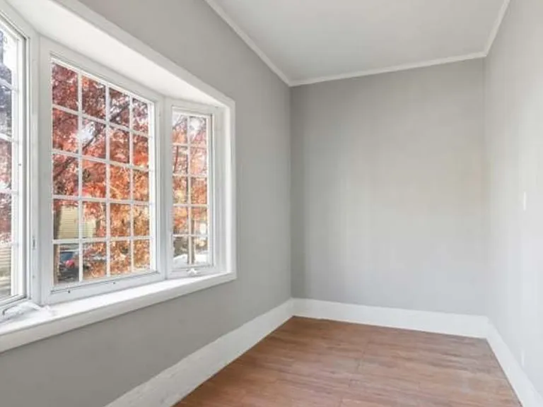 380 Leslie St #2 — Photo 5