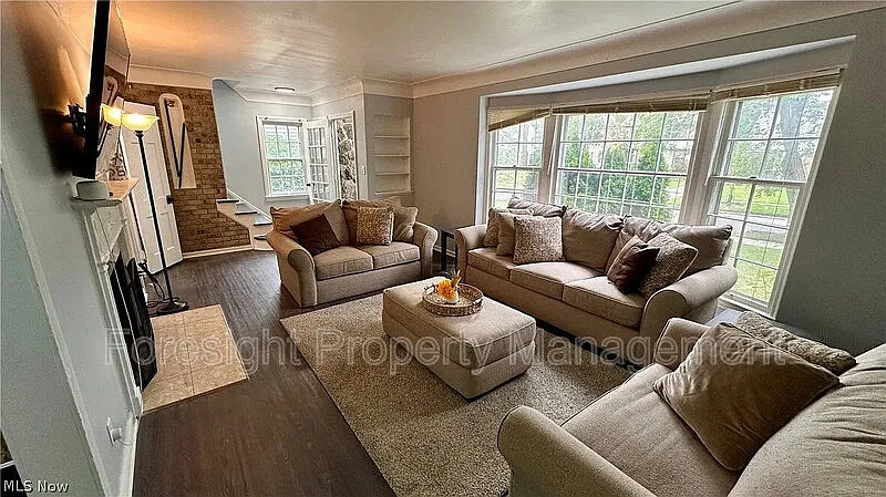 4 bed, 1.5 bath, 1511 sqft, $2,600 — Photo 3