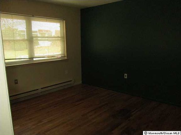 5th image of 265 Laurel Place #D