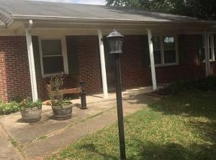 4948 Locke Ln, Virginia Beach, VA 23464