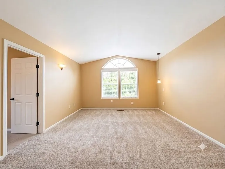 17147 Warren Ct — Photo 17