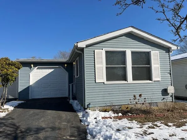 32 Greenwood Boulevard, Manorville, NY 11949