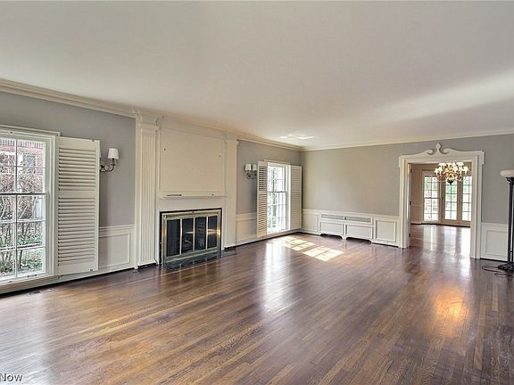 3rd image of 2710 Chesterton Rd