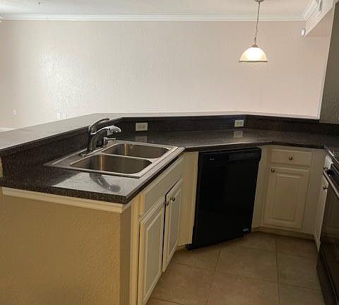 4th image of 425 Timberwalk Ct APT 1116