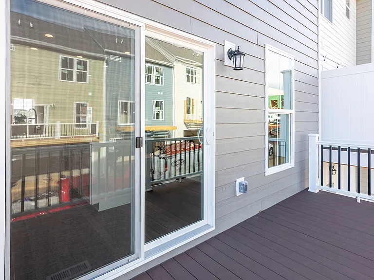 335 John Adams Dr — Photo 29