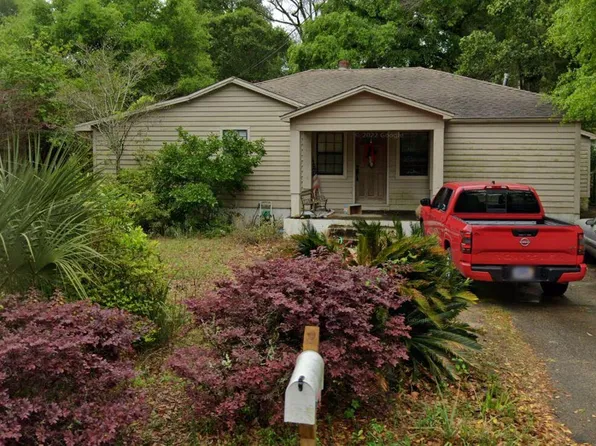 275 Washington Ave, Valparaiso, FL 32580