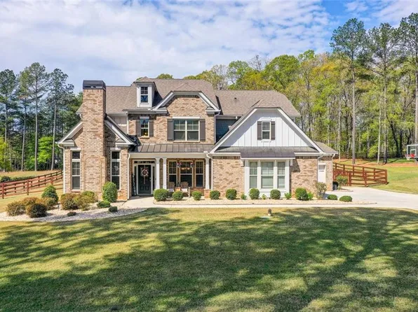 49 Hodges St, Newnan, GA 30263