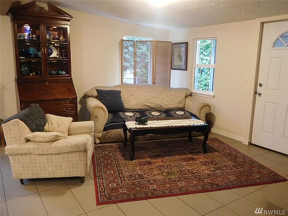 3rd image of 1102 SE Fauna Ln