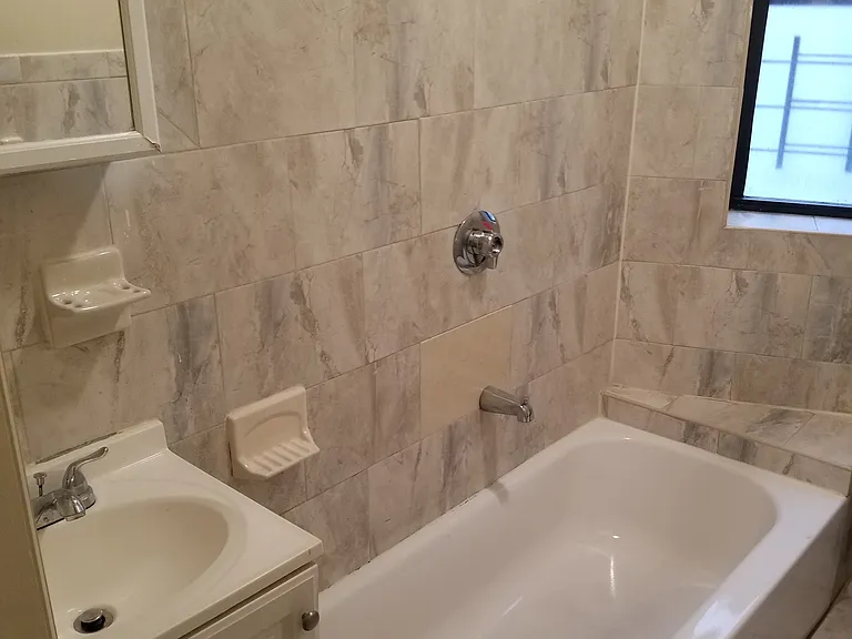 2376 Ryer Ave #B1 — Photo 13