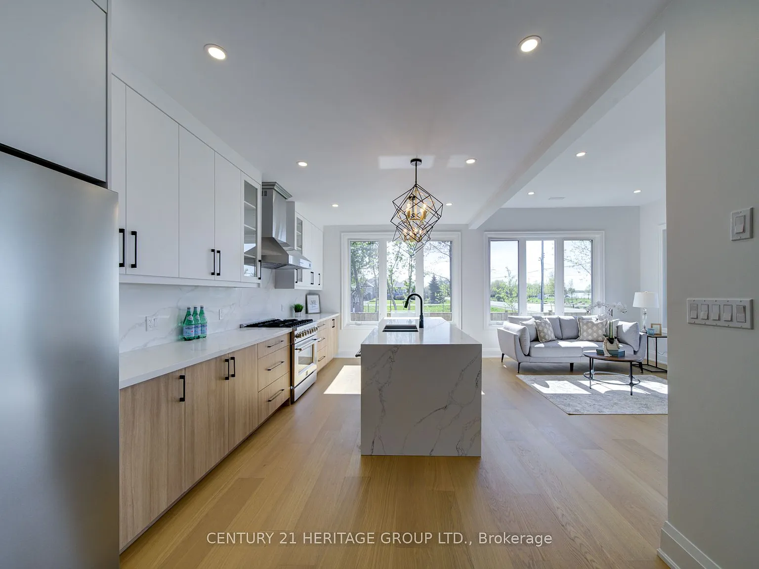 4 bed, $4,000 — Photo 4
