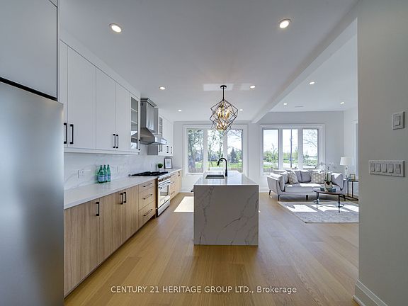4th image of 802 Willowview Rd