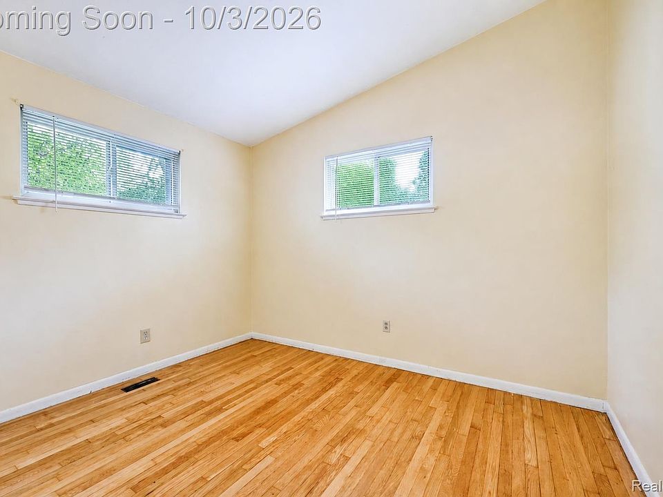 15310 Oak Park Blvd, photo 21