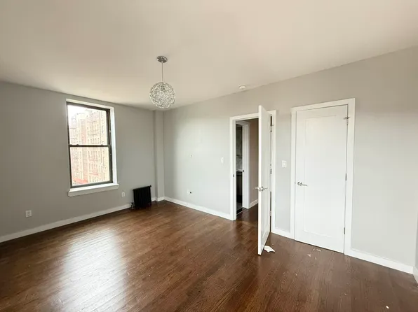 45 Wadsworth Terrace image 7 of 9