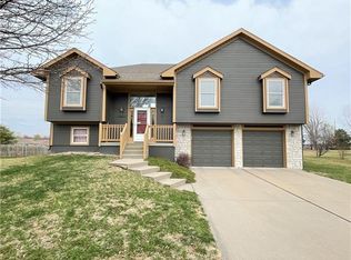 8526 NE 109th Ter, Kansas City, MO 64157
