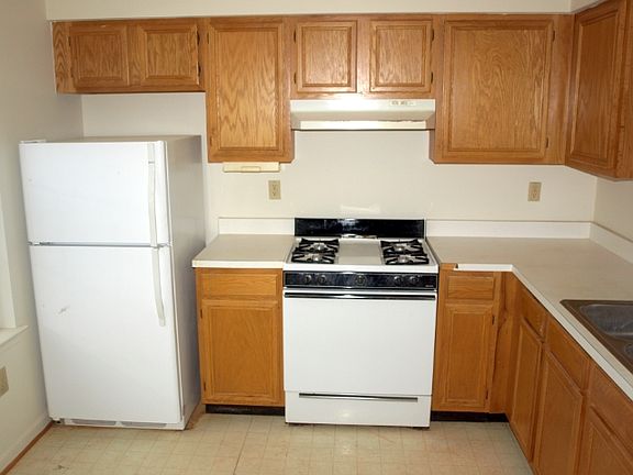 3rd image of 7175 Mahogany Dr #6