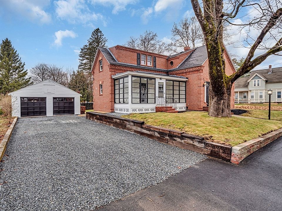 376 Central St, Winchendon, MA 01475 Zillow