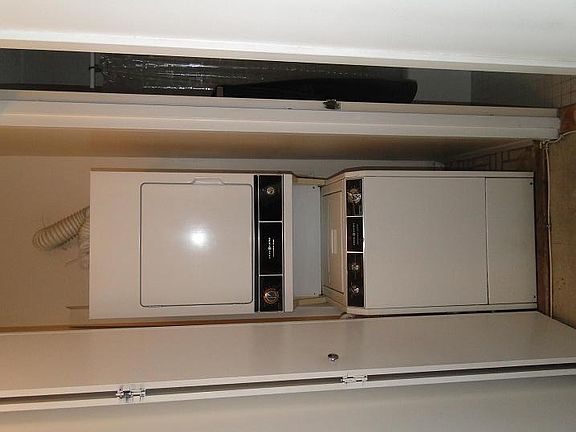5th image of 6254 97th Pl APT 12G
