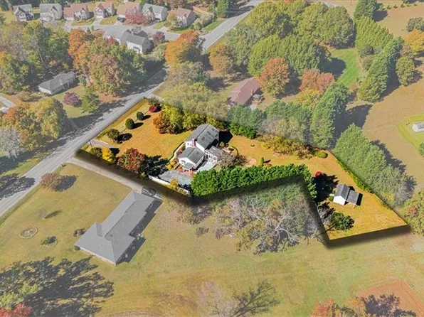 2874 Fleming Rd, Greensboro, NC 27410