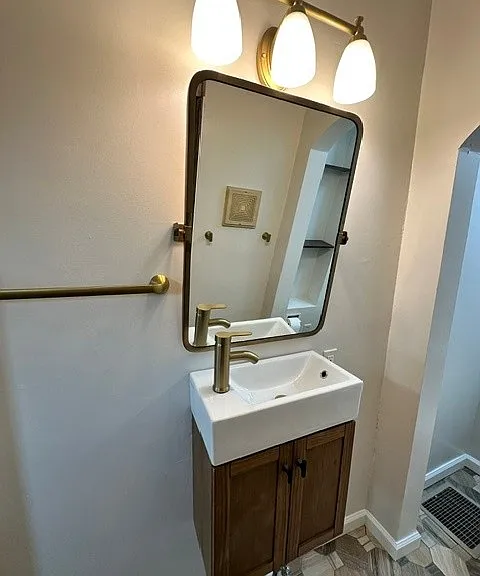 223 Glazier Ave — Photo 6