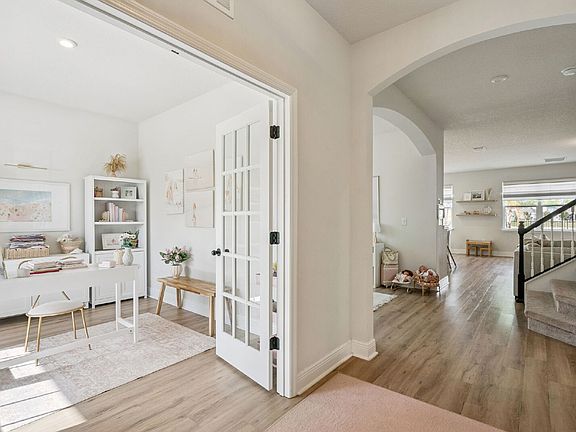 4th image of 1606 Chelsea Manor Cir