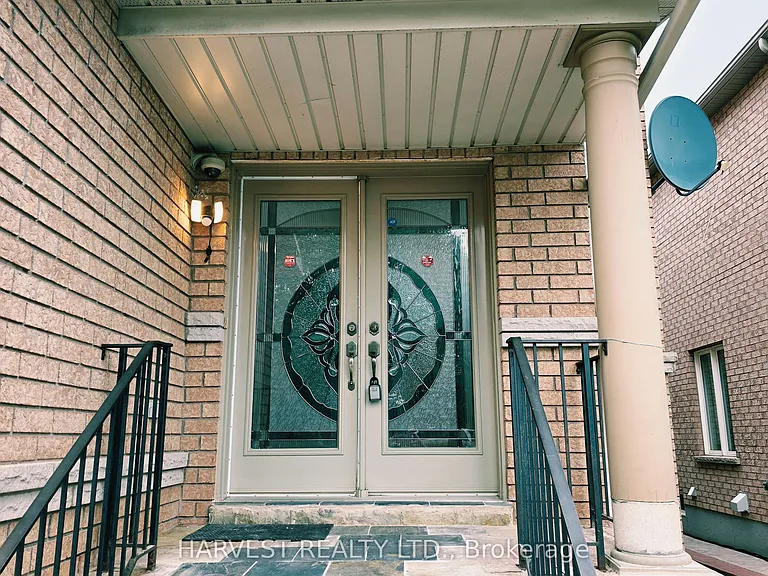 10 Walford Rd — Photo 2
