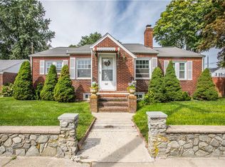 262 Smithfield Ave, Pawtucket, RI 02860