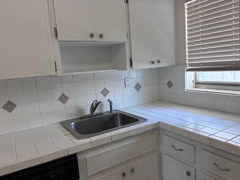 7620 Carlyle Ave #504 — Photo 13